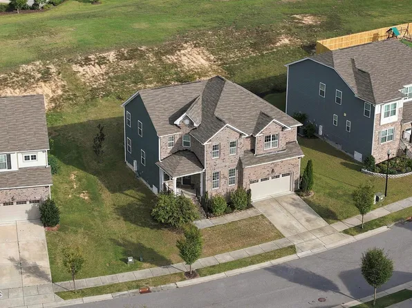 2236 Longmont Dr, Wake Forest, NC 27587