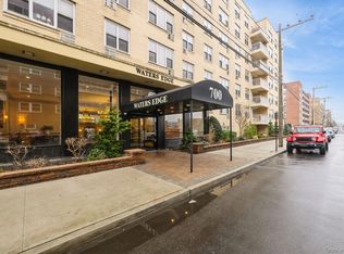 700 Shore Road #4O, Long Beach, NY 11561
