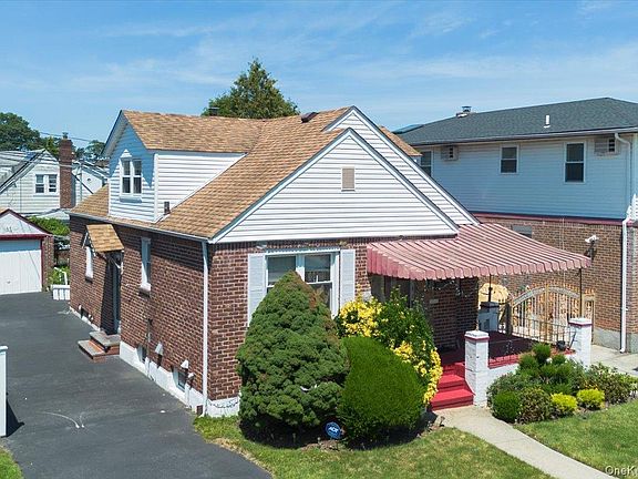 2nd image of 125 Sterling Road