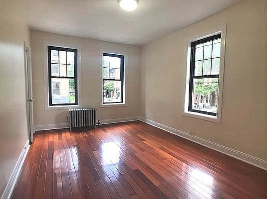 5th image of 218 W 10th St APT 2C