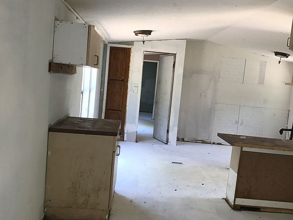 4th image of 6031 Kurt St