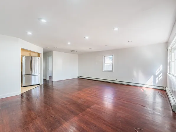 130-16 Inwood Street image 10 of 41