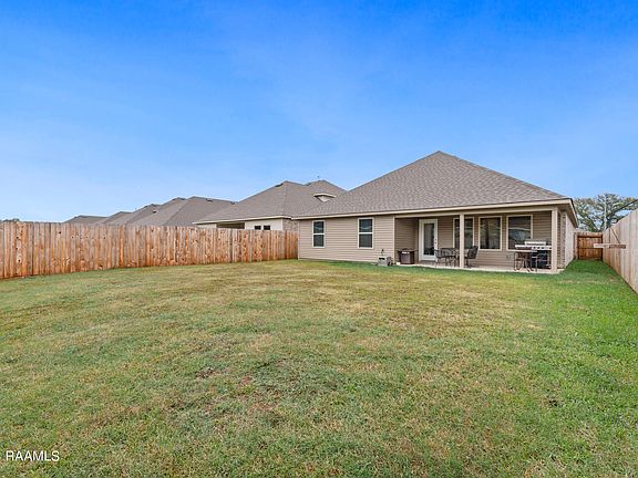 3rd image of 113 Harvest Ln