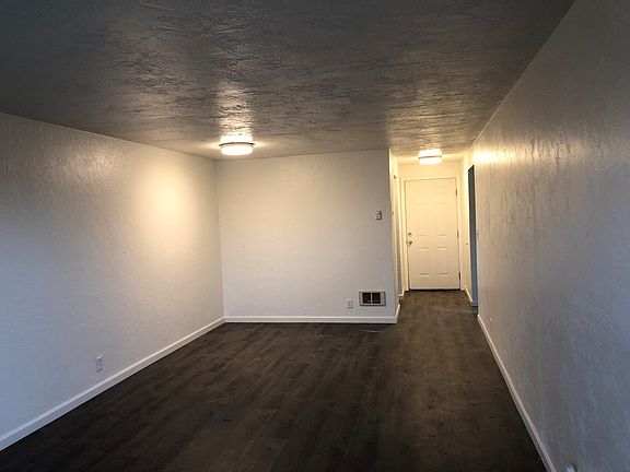 5th image of 668 W Quinalt St