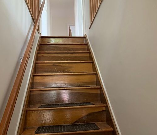 2nd image of 816 Kingsland Ln Floor 1