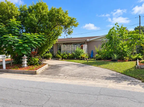 1510 Excalibur St, Holiday, FL 34690