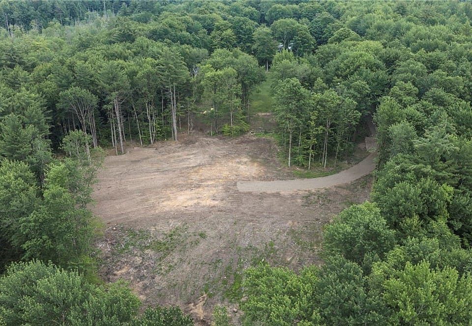 2nd image of 72 Cook Dr