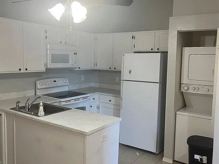 910 S Dawson Way #20 — Photo 2