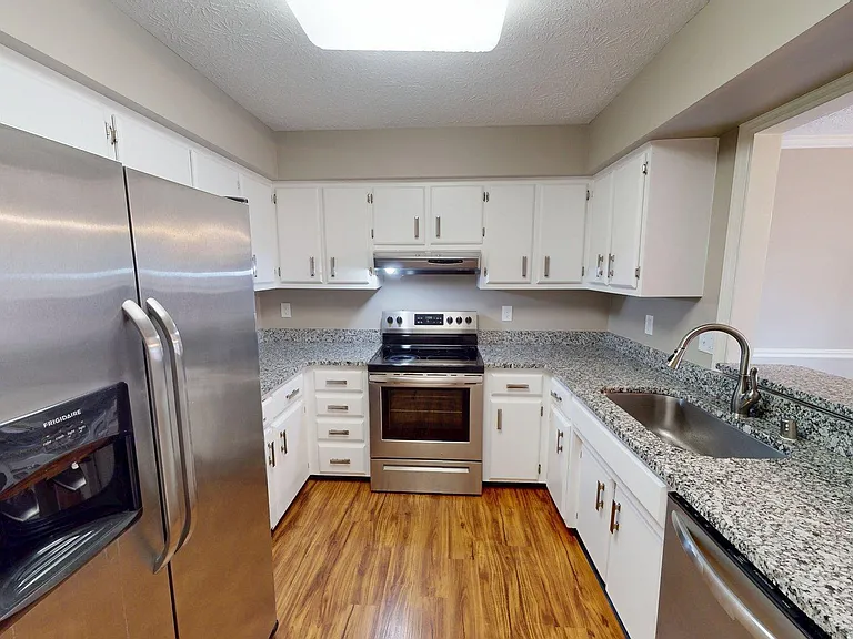 2140 Fort Harrods Dr #7 — Photo 10