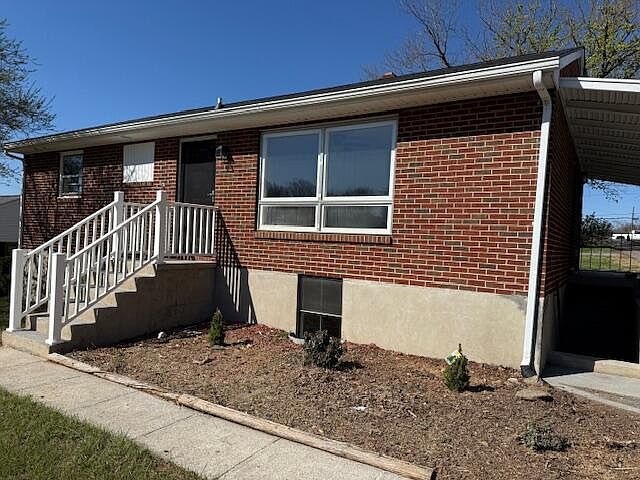 1st image of 824 Coolbrook Rd