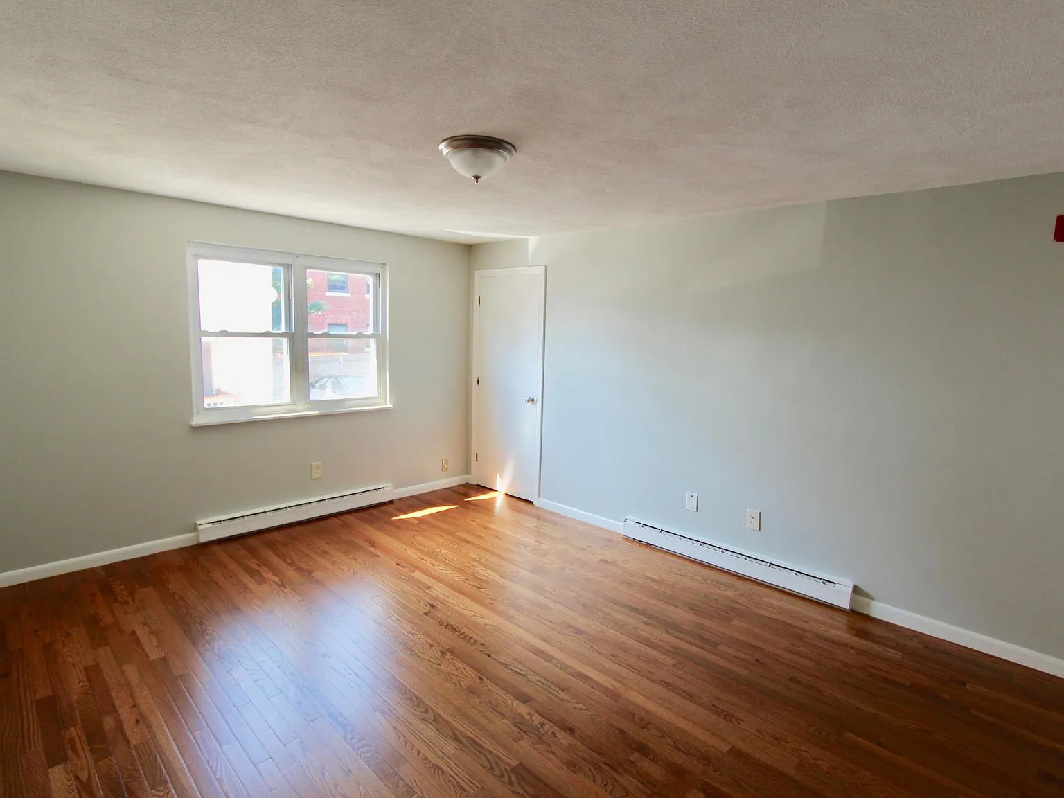 2 bed, 800 sqft, $2,650 — Photo 3