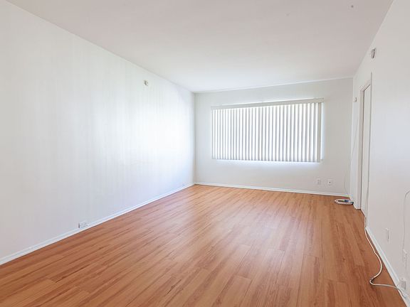 3rd image of 667-669 Levering Ave #7