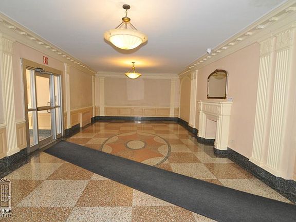 4th image of 4115 45th St APT 3J