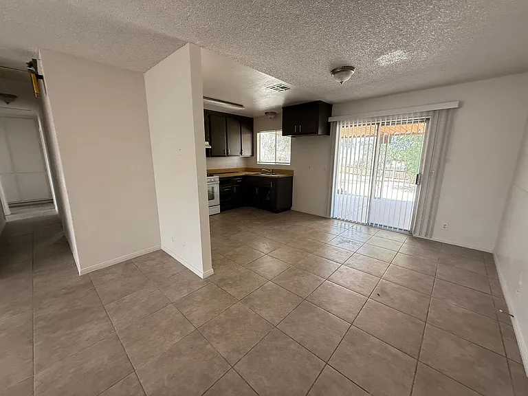 15991 N Culver Rd — Photo 11
