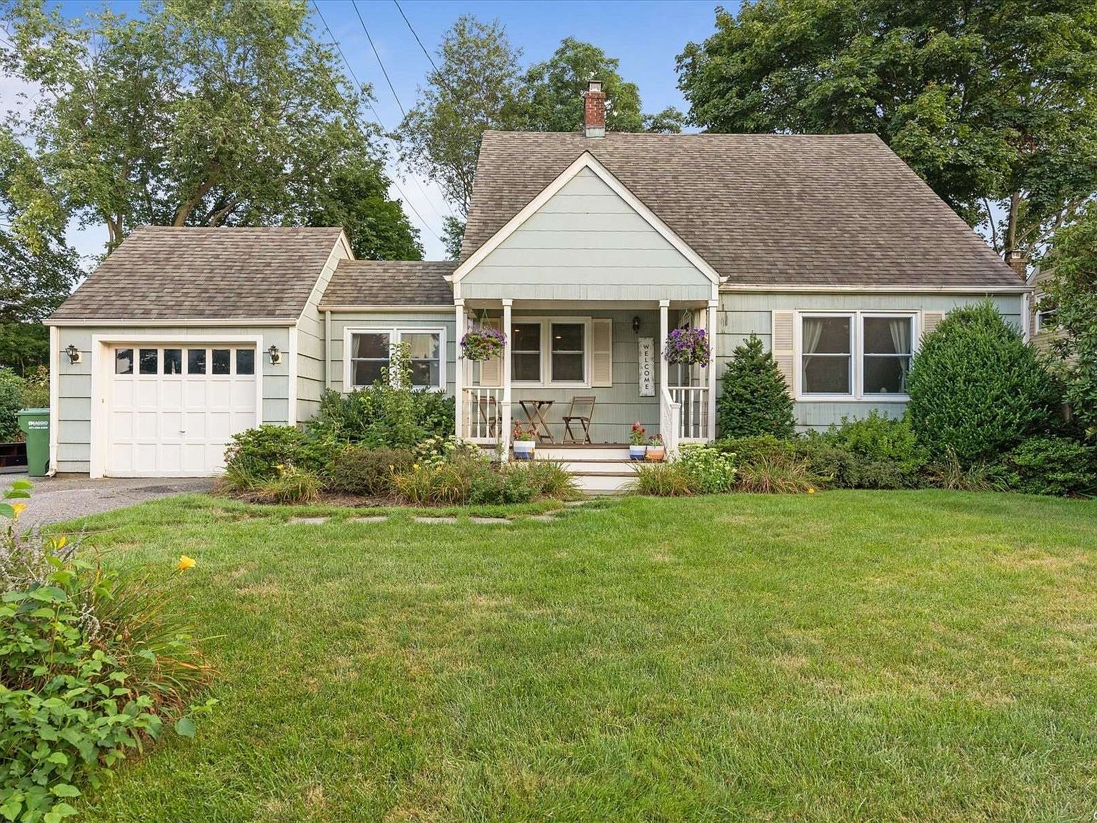 10 Woodside Avenue, Port Jefferson, NY 11777 Zillow