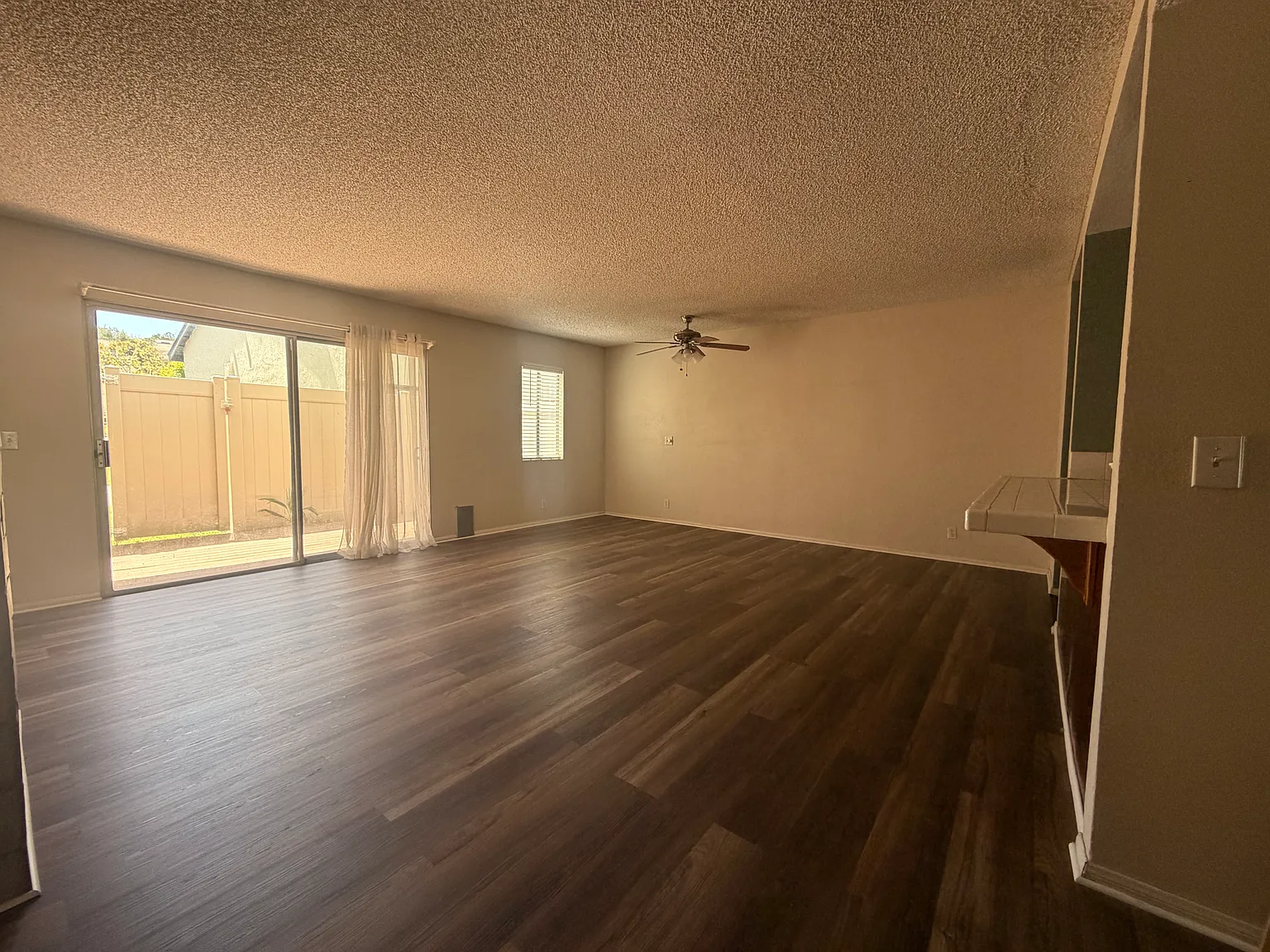 2 bed, 1472 sqft, $2,600 — Photo 3