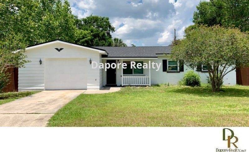 1st image of 304 Sunset Dr