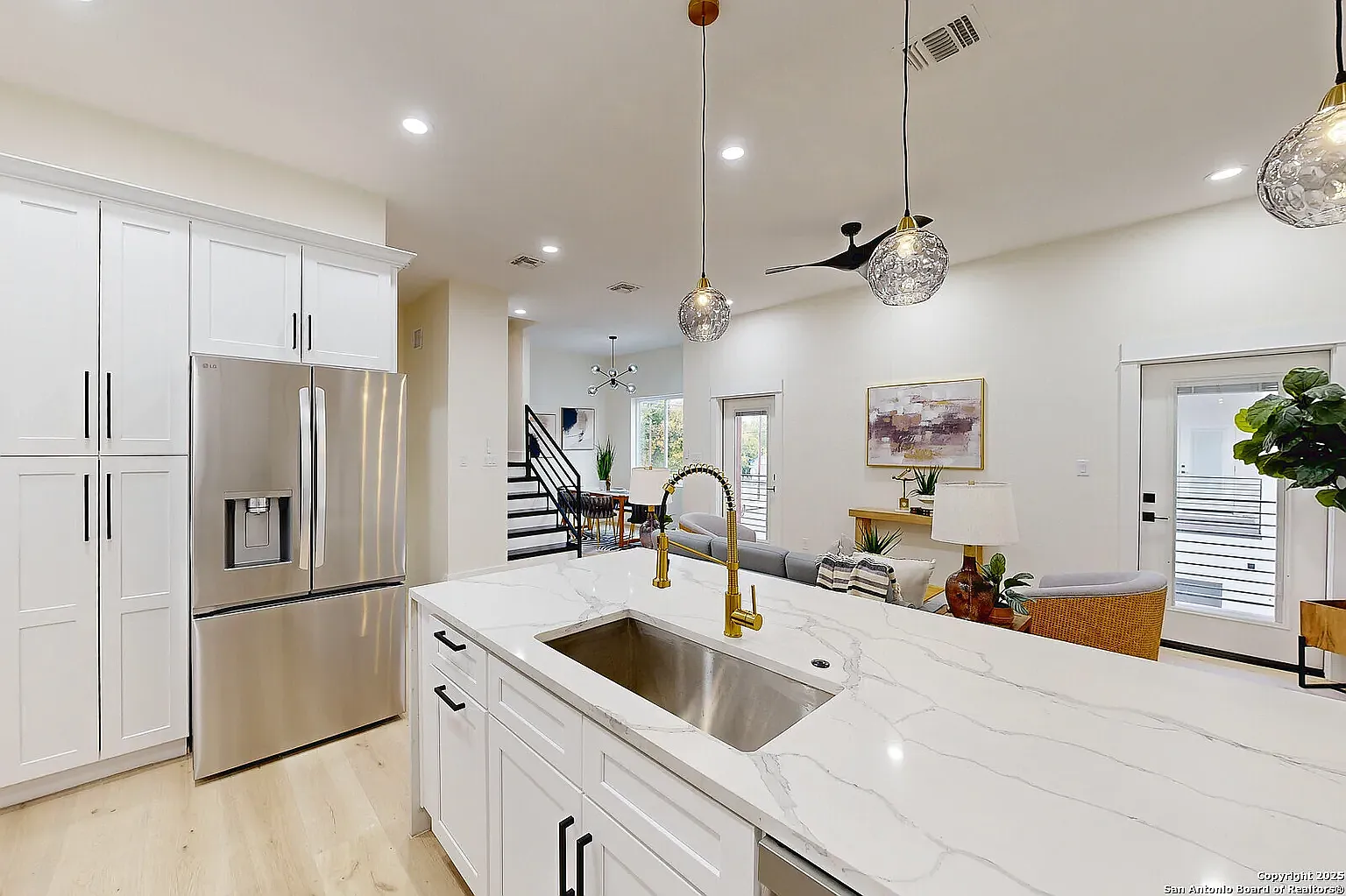 3 bed, 3.5 bath, 1850 sqft, $2,550 — Photo 4