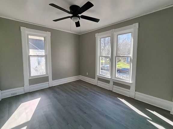 4th image of 975 Grant Ave #2