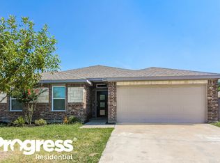 802 Allie Renea Ln, Seagoville, TX 75159