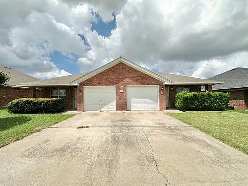 5003 John David Dr Photo 1