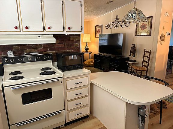 4th image of 12100 Seminole Blvd Lot 401