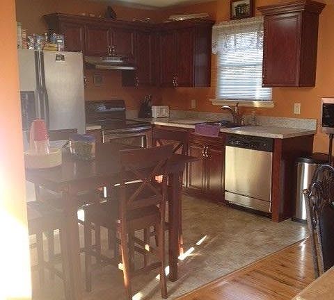 2nd image of 33 Euclid Ave