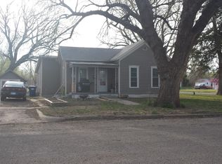 123 N 9th St, Sterling, KS 67579