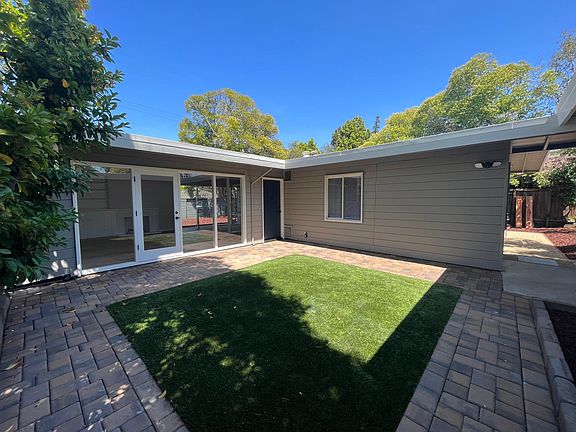 5th image of 3471 Murdoch Dr