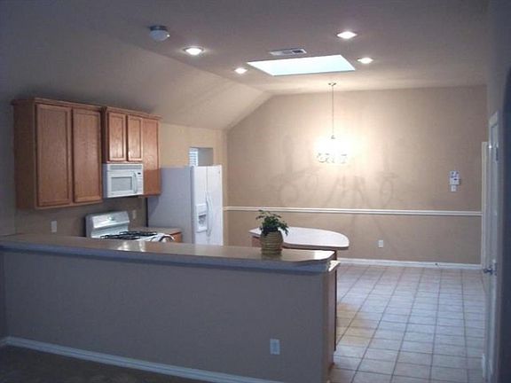 3rd image of 5201 Blackwood Dr