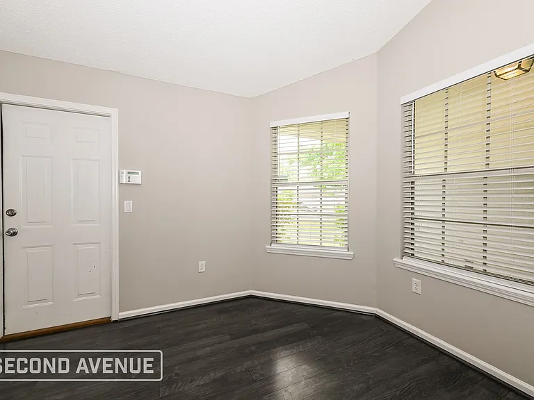 2226 Thomas Lynch Ct — Photo 7