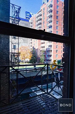 Rented by Bond New York | media 36