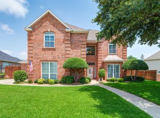 104 Heneretta Dr, Hurst, TX 76054