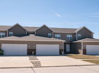 1603 Timber Wolf Ln, Mahomet, IL 61853