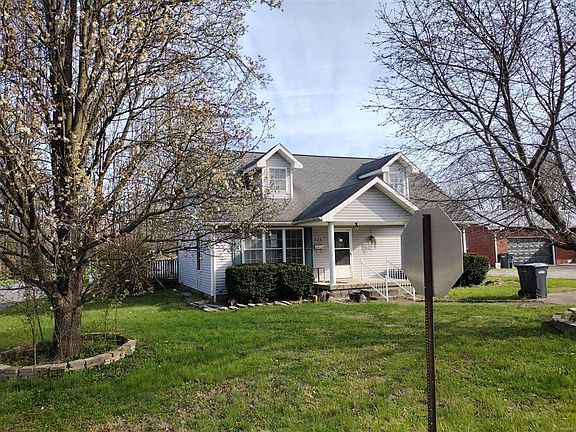 4th image of 926 W Owen St
