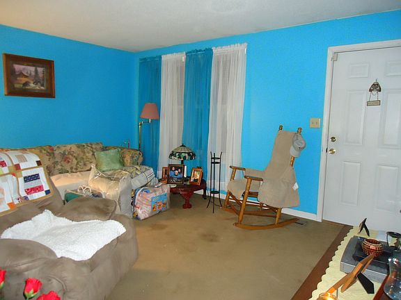 3rd image of 523 Jewel Dr