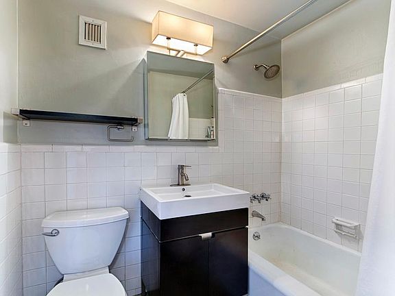5th image of 144 E 84th St APT 11H