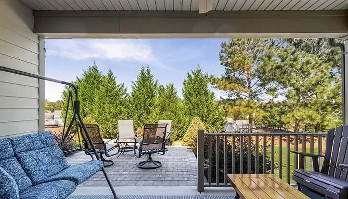 673 Birchway Dr — Photo 4