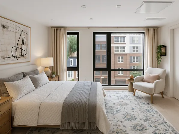 390 Manhattan Avenue image 3 of 6