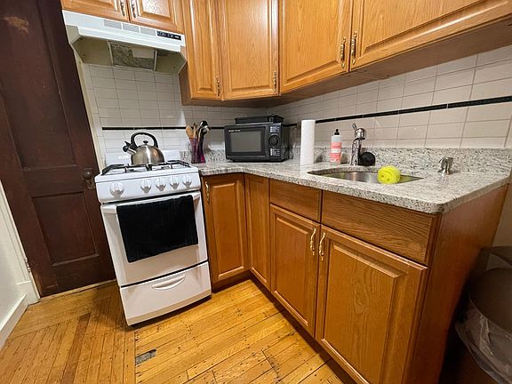 5th image of 38 Babcock St #17