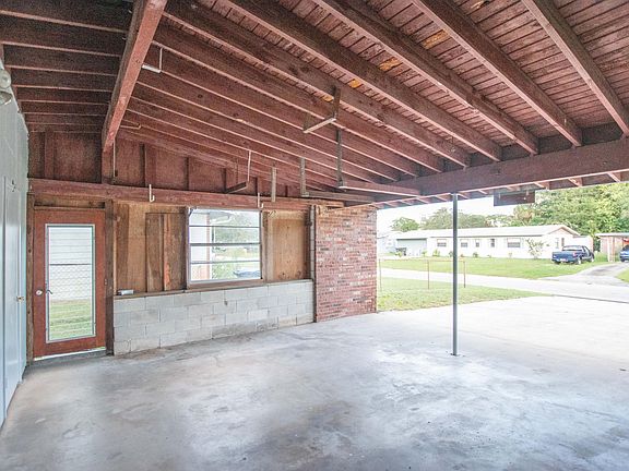 2nd image of 506 Mendel Ln