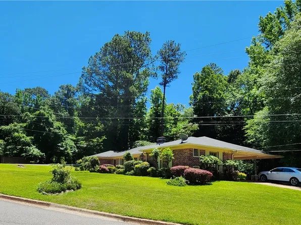 12 Lakeshore Dr, Tuscaloosa, AL 35404