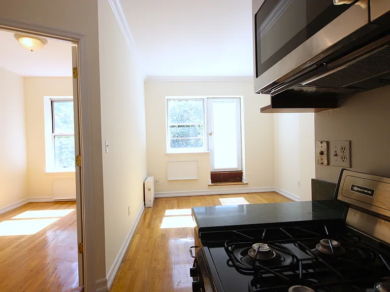315 W 82nd St #4A — Photo 1