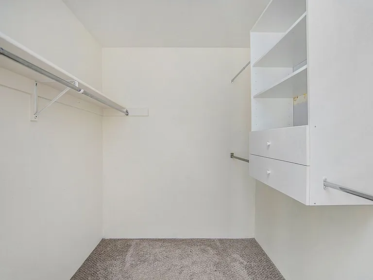 1050 S Monaco Pkwy #49 — Photo 15