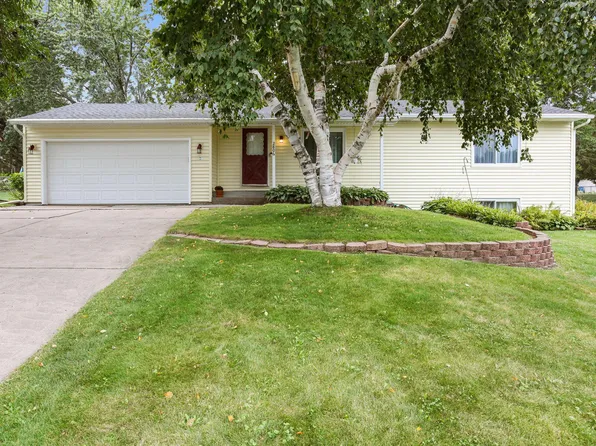 2806 Riviera Dr S, White Bear Lake, MN 55110