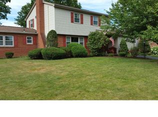 951 Poplar St, Coopersburg, PA 18036