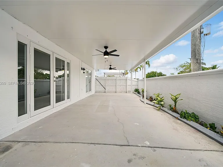 5202 NW 187th St — Photo 18