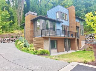 10028 NE 162nd St, Bothell, WA 98011