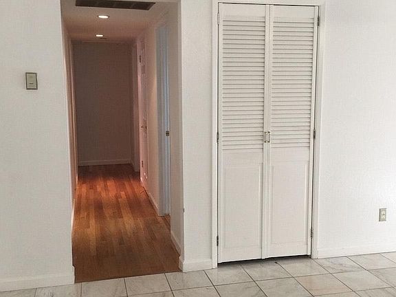 2nd image of 1058 Kelly Dr