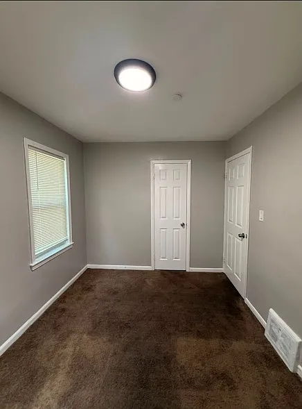 2 bed, 900 sqft, $1,100 — Photo 4